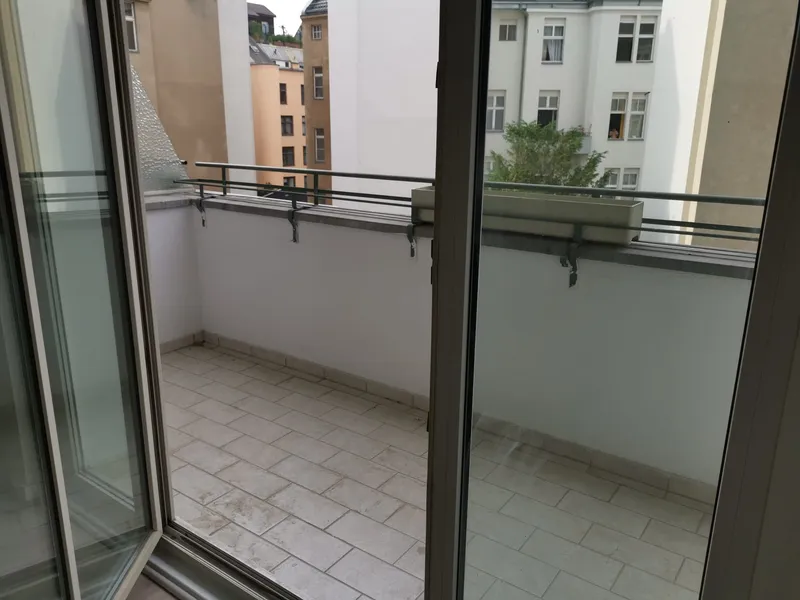 Berlin- Wilmersdorf Ruhige 2 Zimmer- Wohnung mit Balkon in Berlin- Wilmersdorf — photo 1